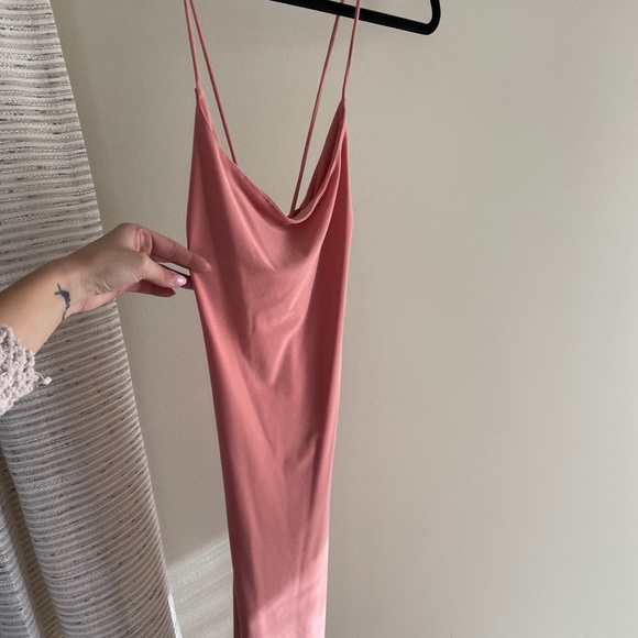 Satin peach dress - Picture 1 of 2